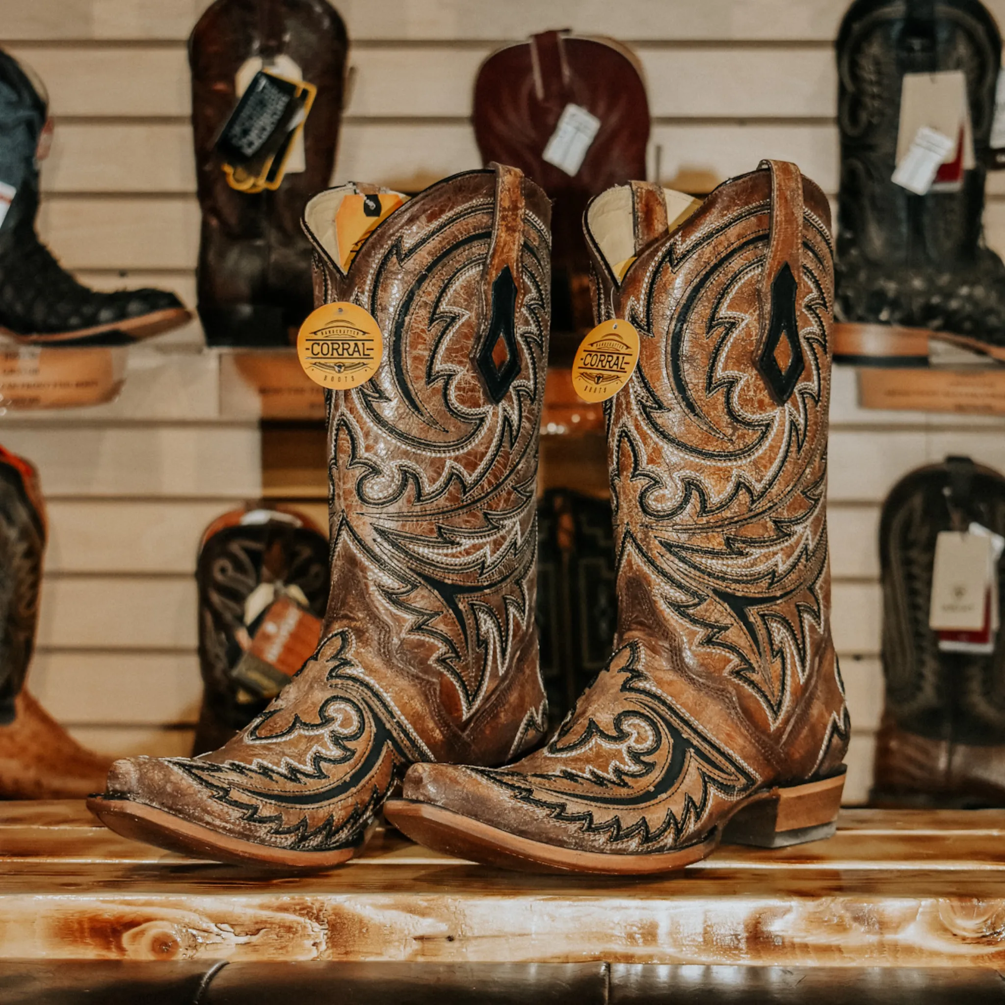 CORRAL MEN'S BROWN & BLACK EMBROIDERY INLAY TRIAD WESTERN BOOT - C4075