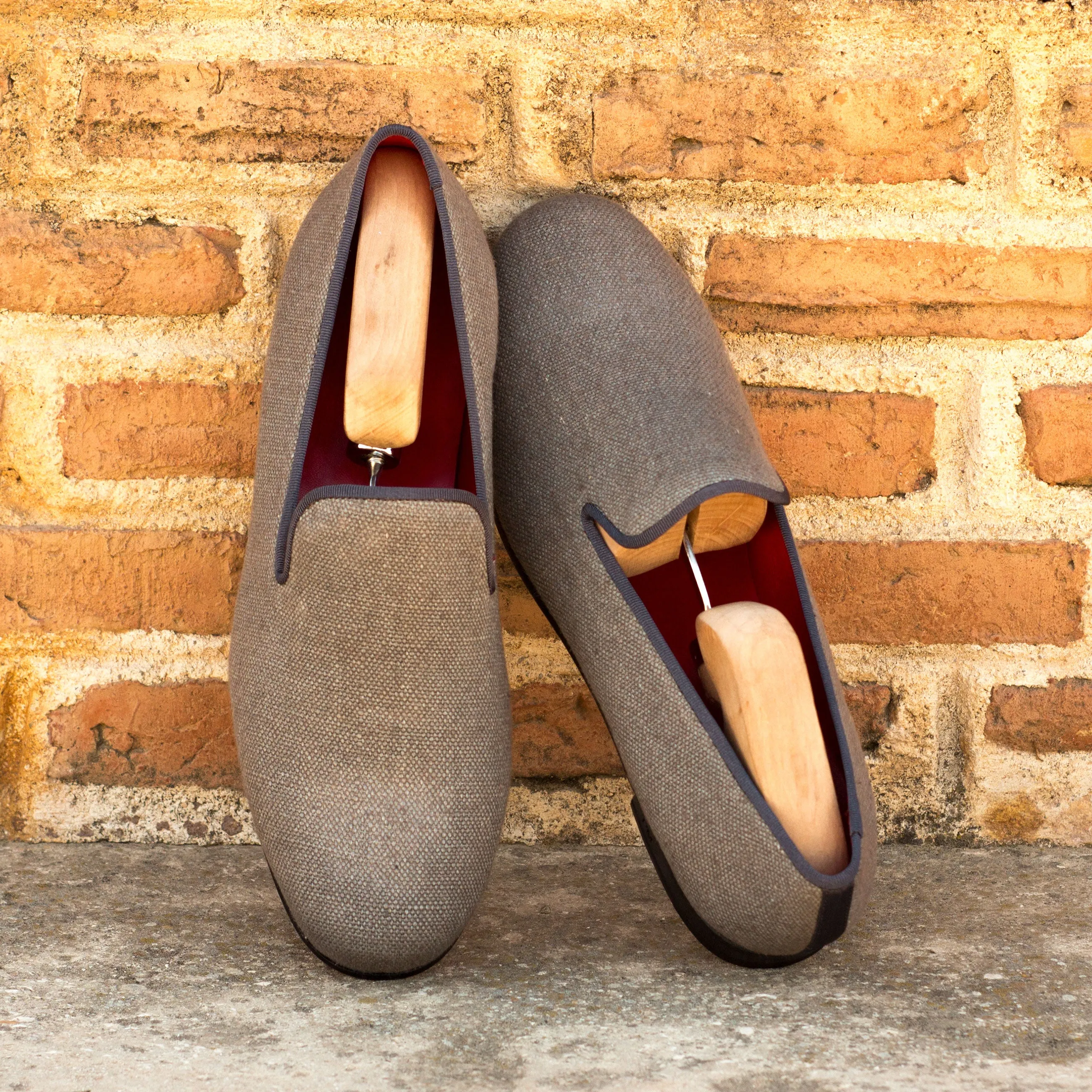 DapperFam Enzo in Grey / Dark Grey Men's Linen & Grossgrain Slipper