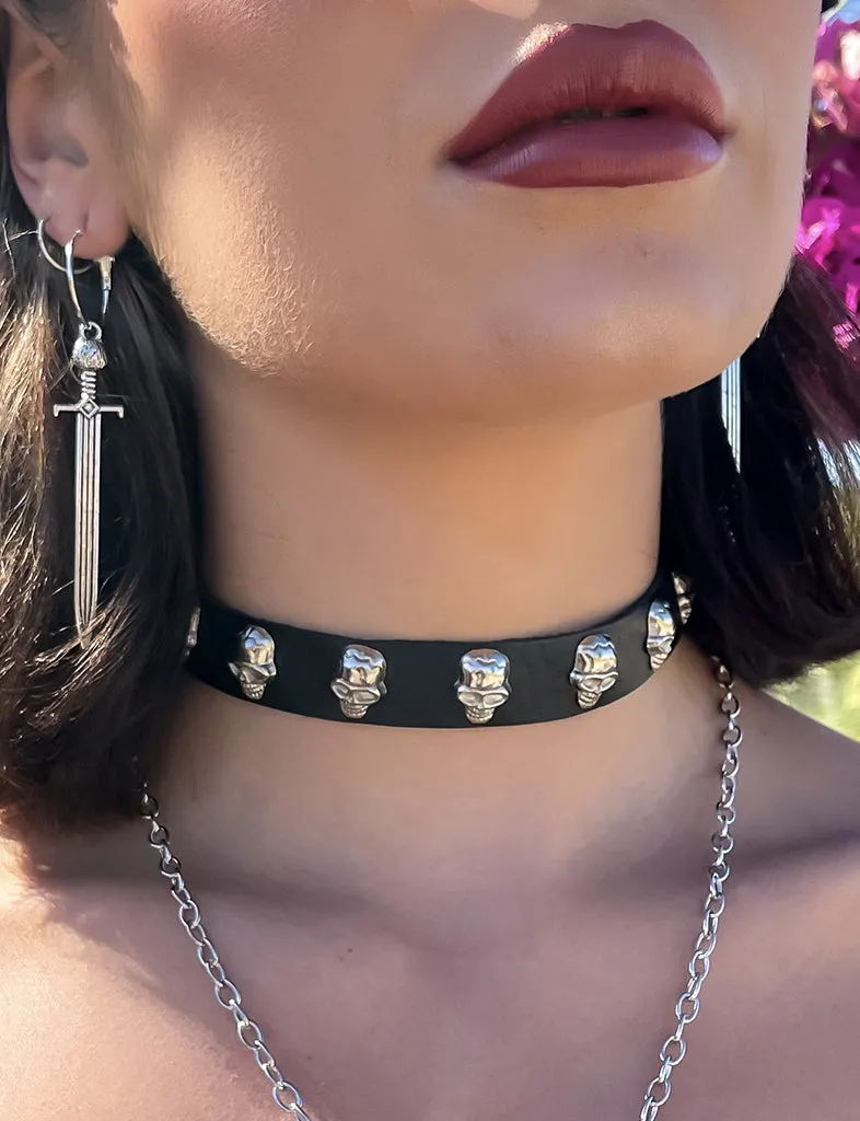 ELECTRIC FEEL CHOKER