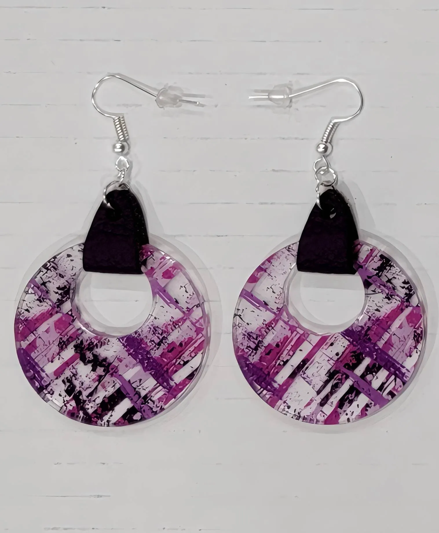 Magenta Criss Cross Earrings